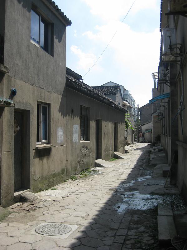 Alley in Hutong, where the poor folks live.JPG